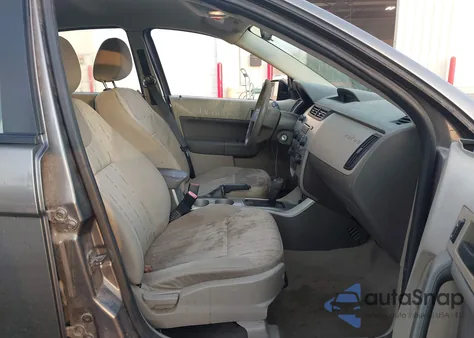 2010 Ford Focus Se z USA, uszkodzony, nr VIN 1FAHP3FN9AW285627